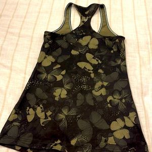 Lululemon cool racer back tank top size 6 butterfly camo